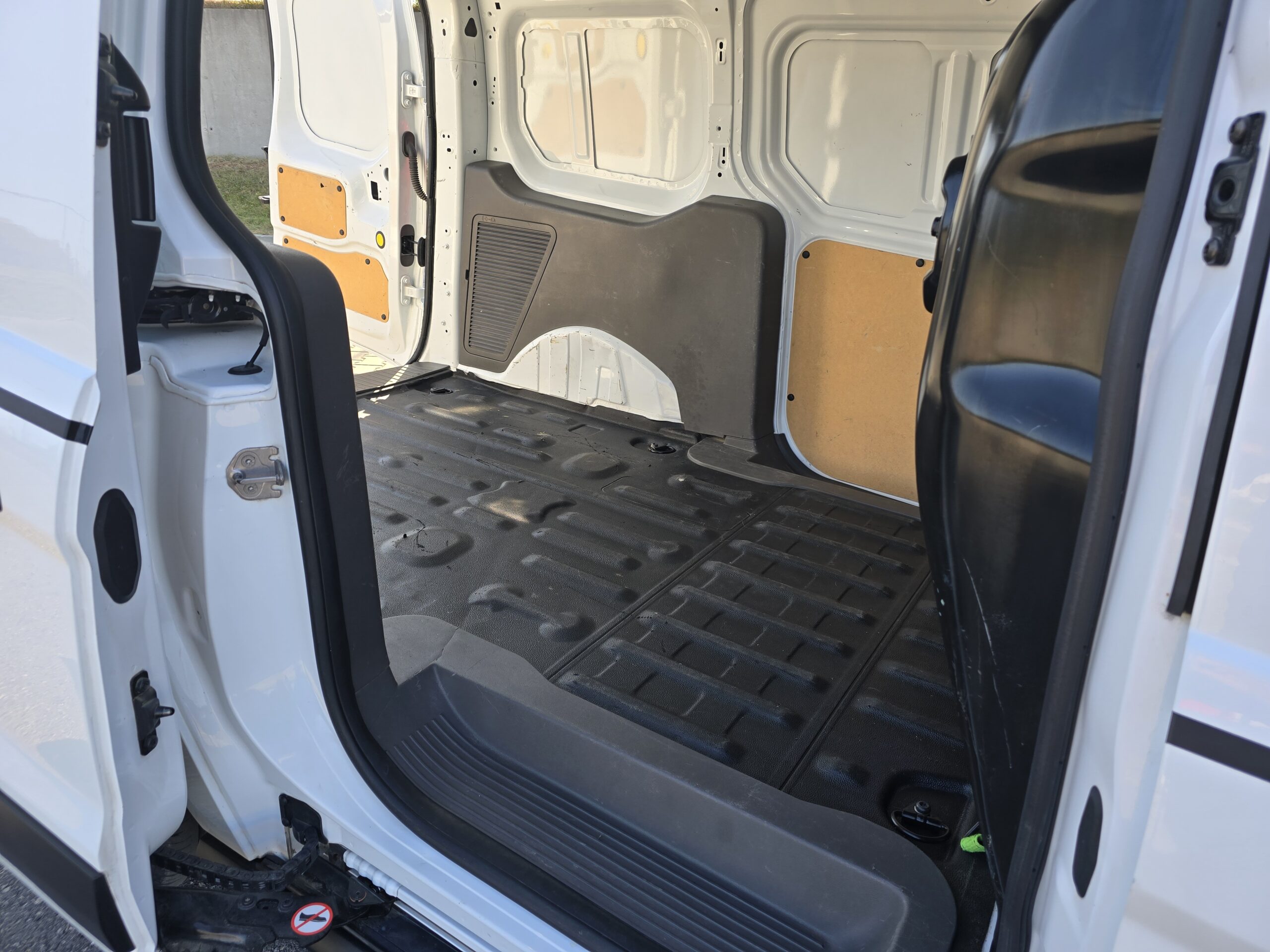 Ford Transit Connect L2 h1 Long Vat 23% - obrazek 38