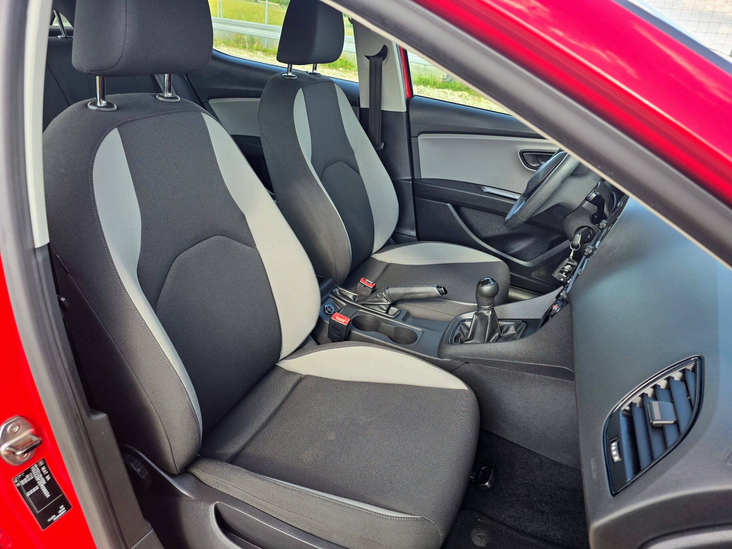 Seat Leon 1,2 TSI 105 KM - obrazek 31