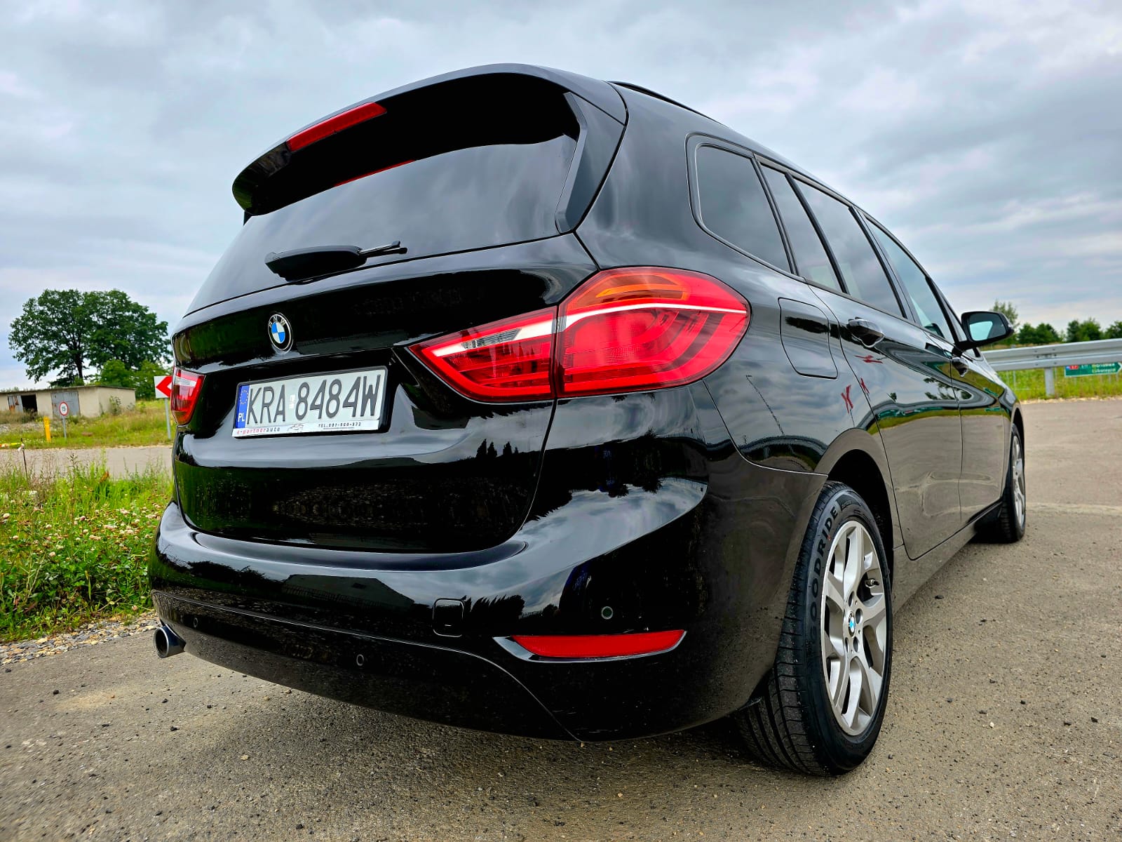 BMW 218 D GRAN TOURER Sport Line - obrazek 9