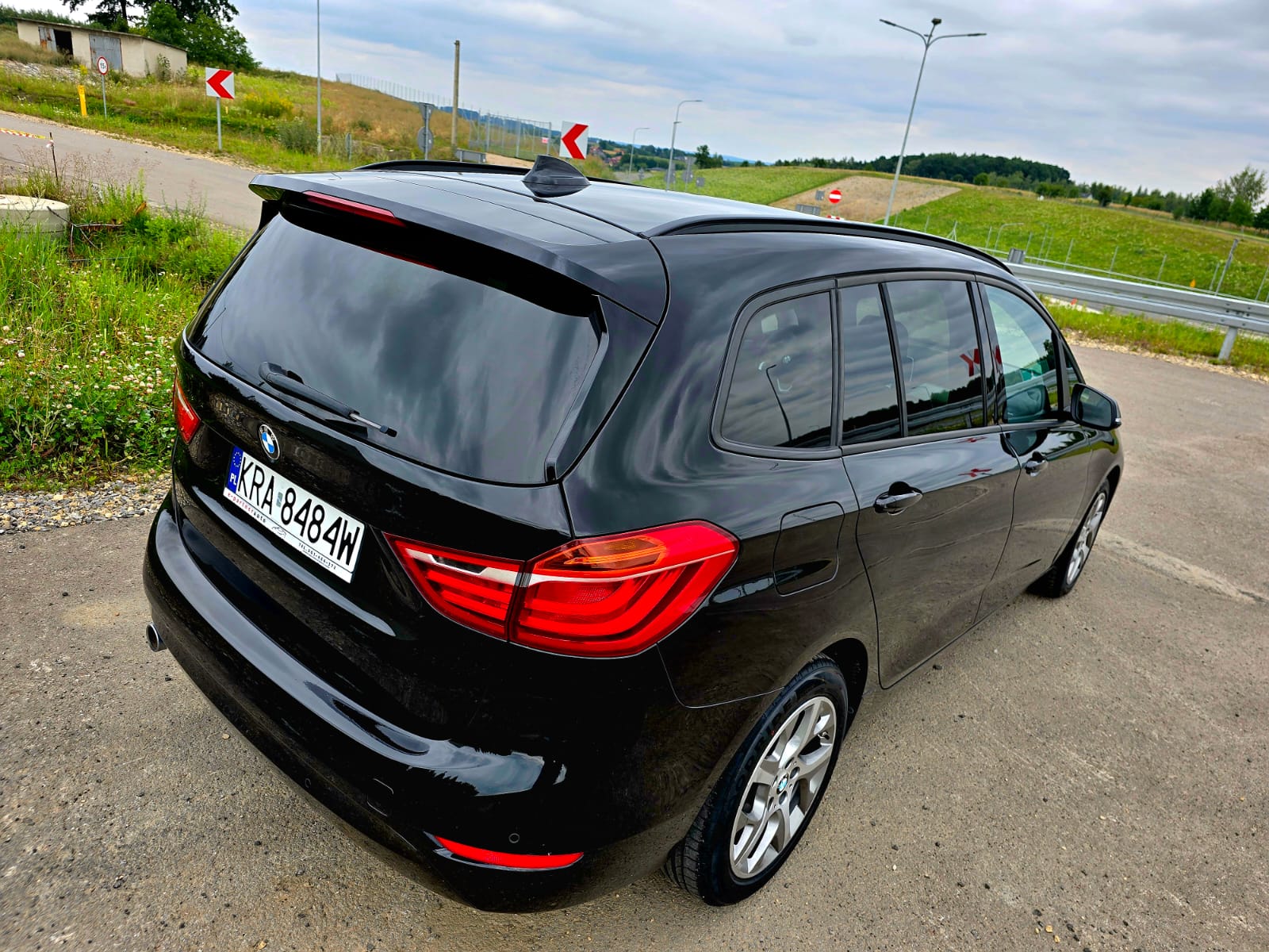 BMW 218 D GRAN TOURER Sport Line - obrazek 16