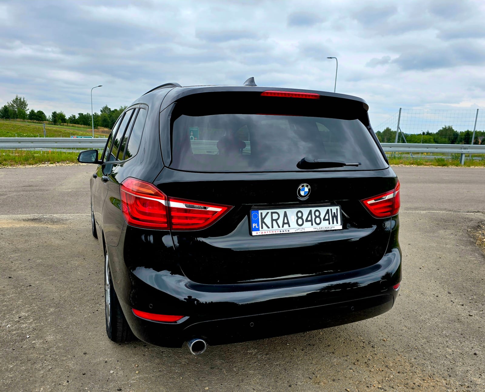 BMW 218 D GRAN TOURER Sport Line - obrazek 10