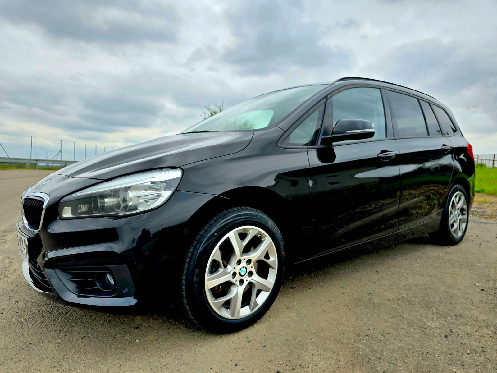 BMW 218 D GRAN TOURER Sport Line - obrazek 2