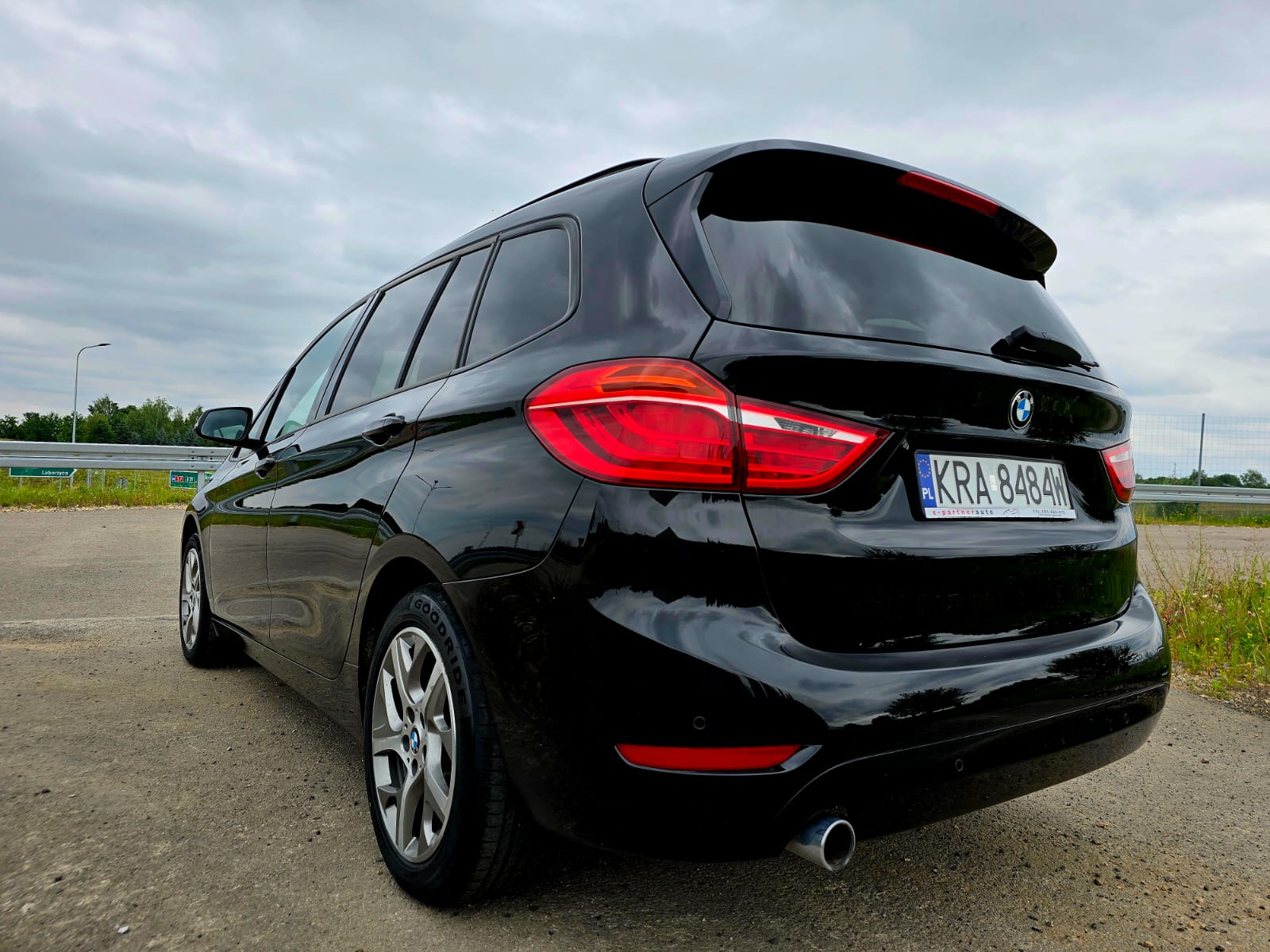 BMW 218 D GRAN TOURER Sport Line - obrazek 8